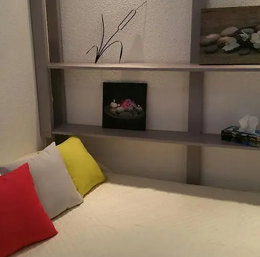 Double Vu Apartment *